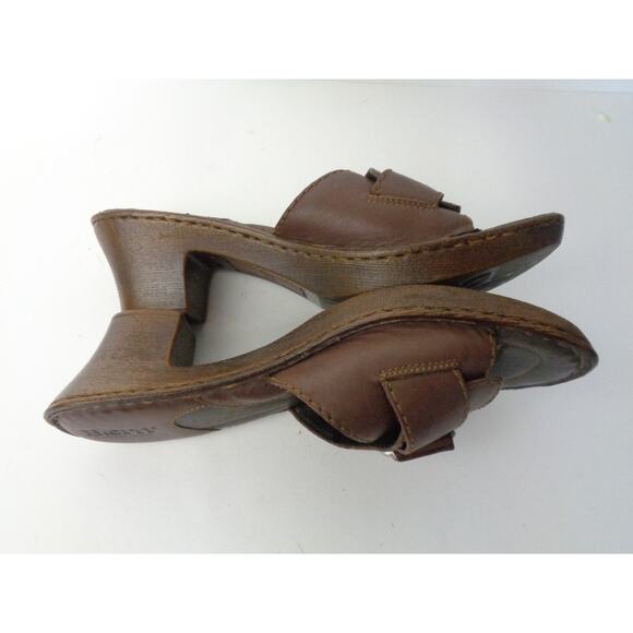 BORN EUR 42 US 10M Brown Leather Slide Sandal Shoe w Buckle & Medium Heel - Picture 4 of 7